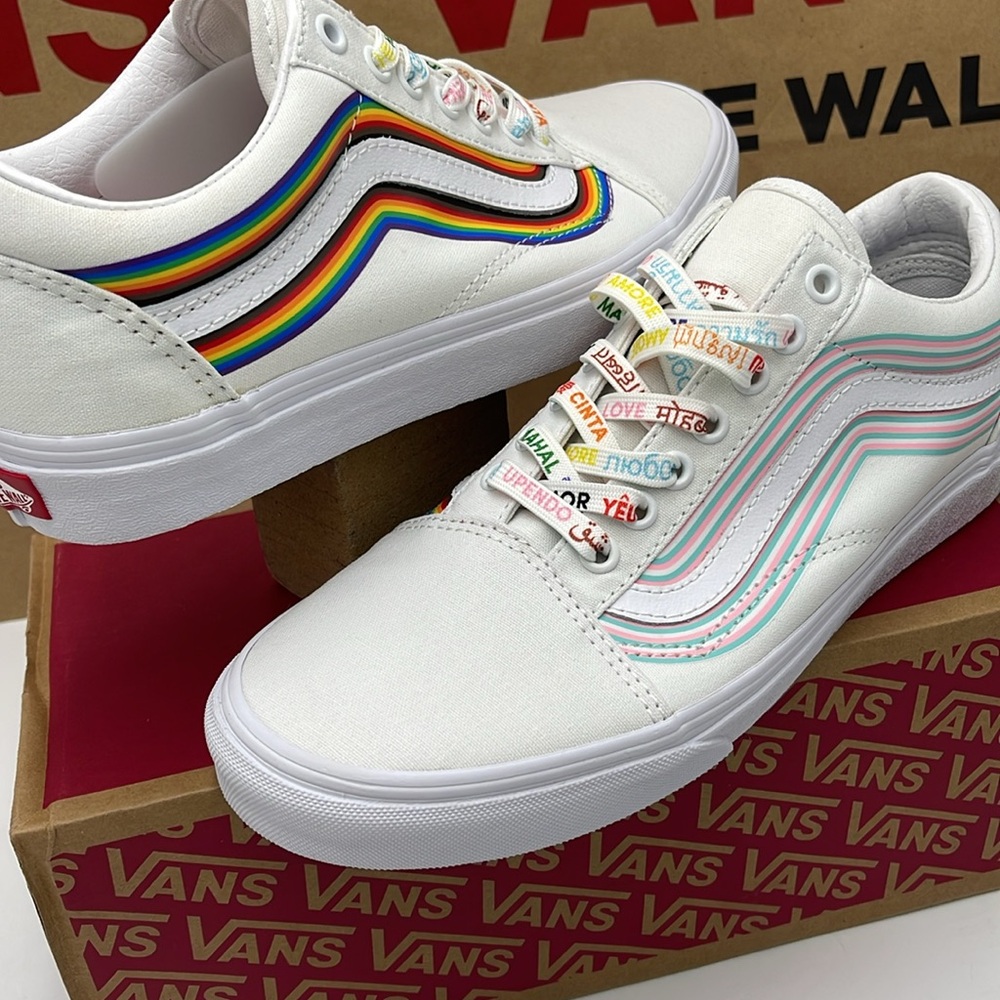 Vans WMNS White Sneakers with Rainbow Stripe Old Skool
(Pride) White/True White - Picture 10 of 16